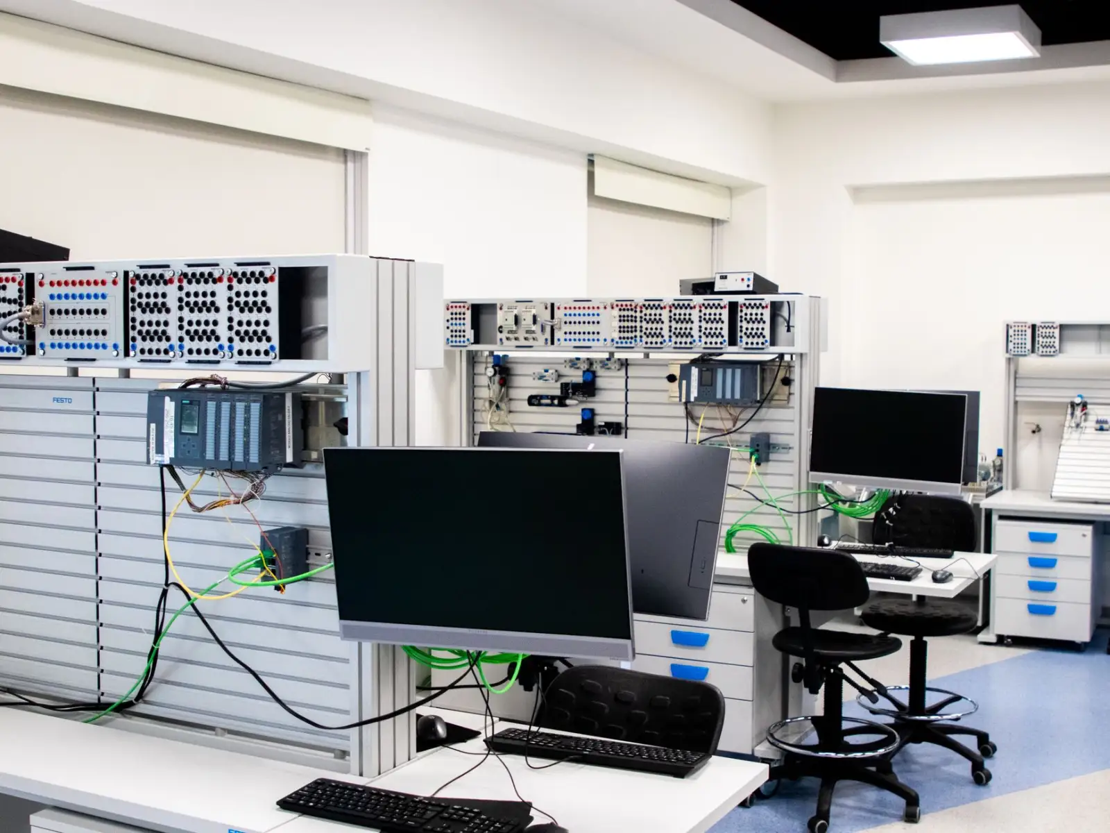 注塑成型加工中常见缺陷分析与工艺优化方向