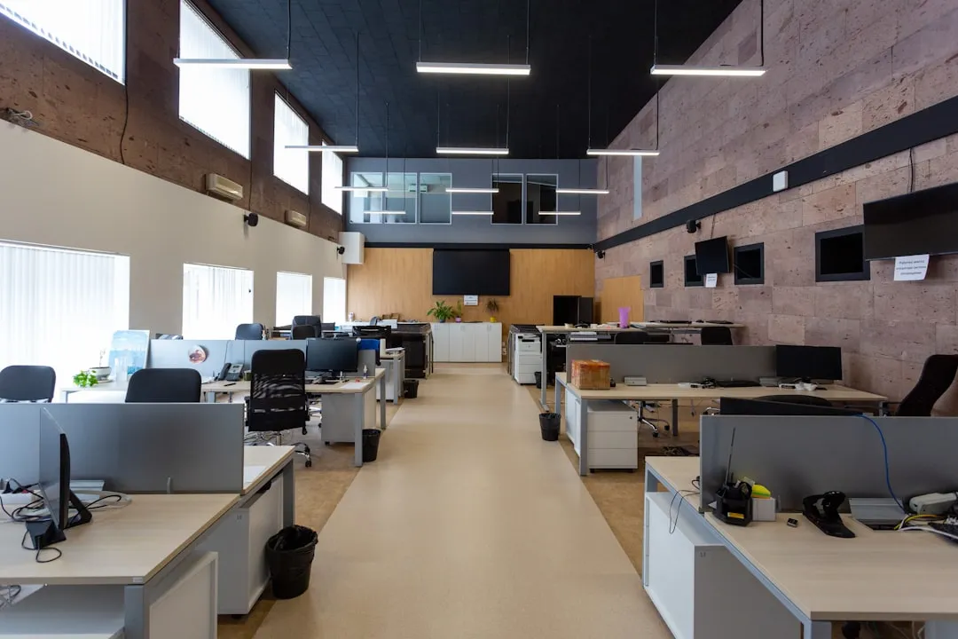 重庆顺工巧精密模具注塑成型工艺在汽摩配件中的应用优势
