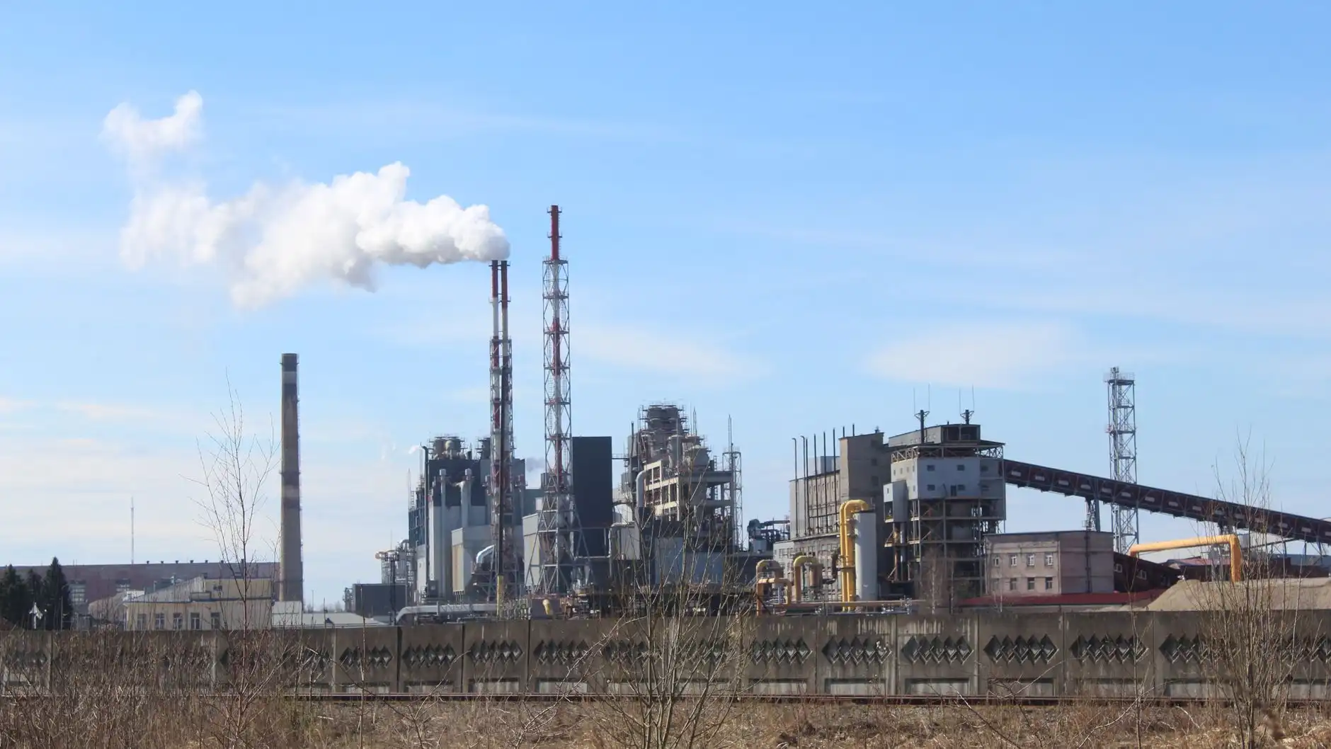 模具试模与量产阶段注塑加工工艺参数差异对比及调整方法